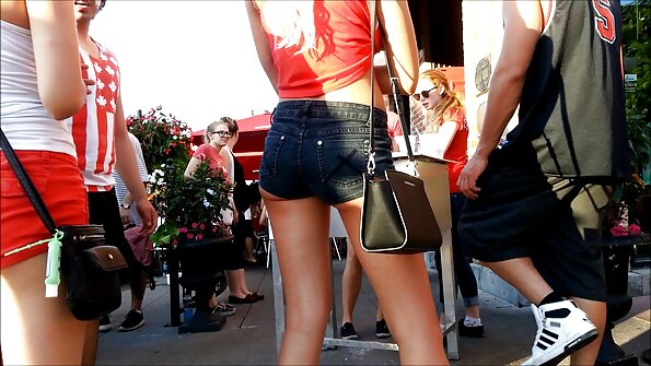 Slutty blonde MILF havde fristelse strategi, der fungerede godt