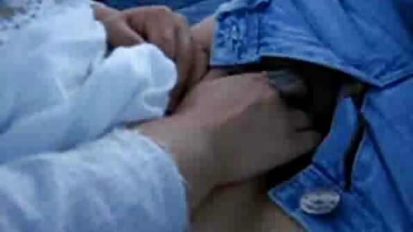 Petite Gina Gerson og hendes mand elsker sødt i sengen