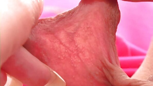 POV fuck scene byder på en fabelagtig babe med sexede tatoveringer Ashton Pierce